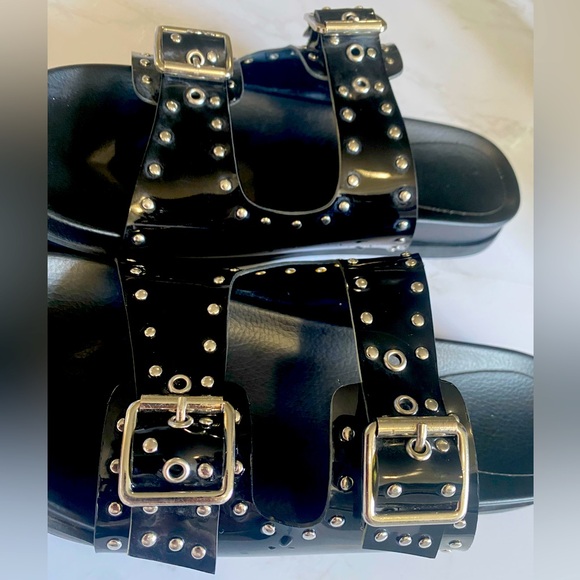 Vince Camuto Pavey Black Sandal - Picture 2 of 5